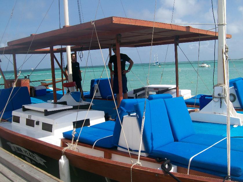 catamaran tour aruba